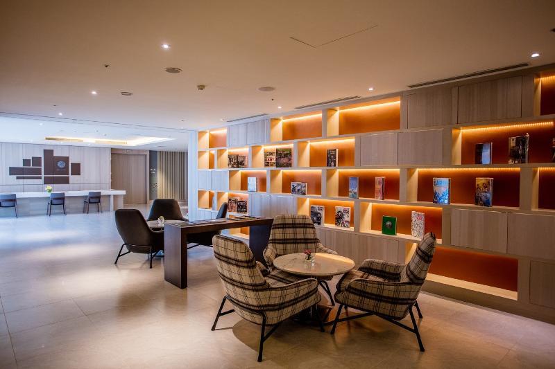 Fullon Hotel Taoyuan Airport Access Mrt A8 Guishan Εξωτερικό φωτογραφία Library