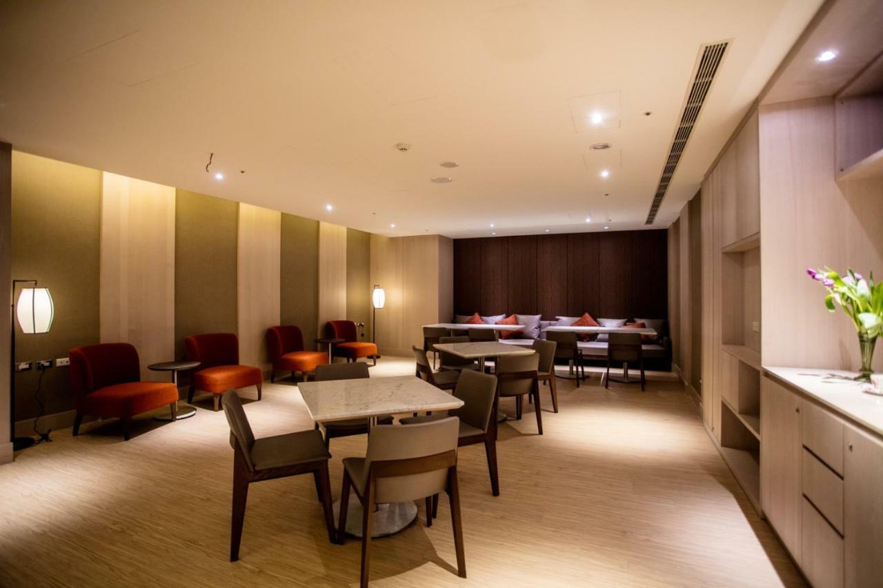 Fullon Hotel Taoyuan Airport Access Mrt A8 Guishan Εξωτερικό φωτογραφία The Wing at Hong Kong International Airport