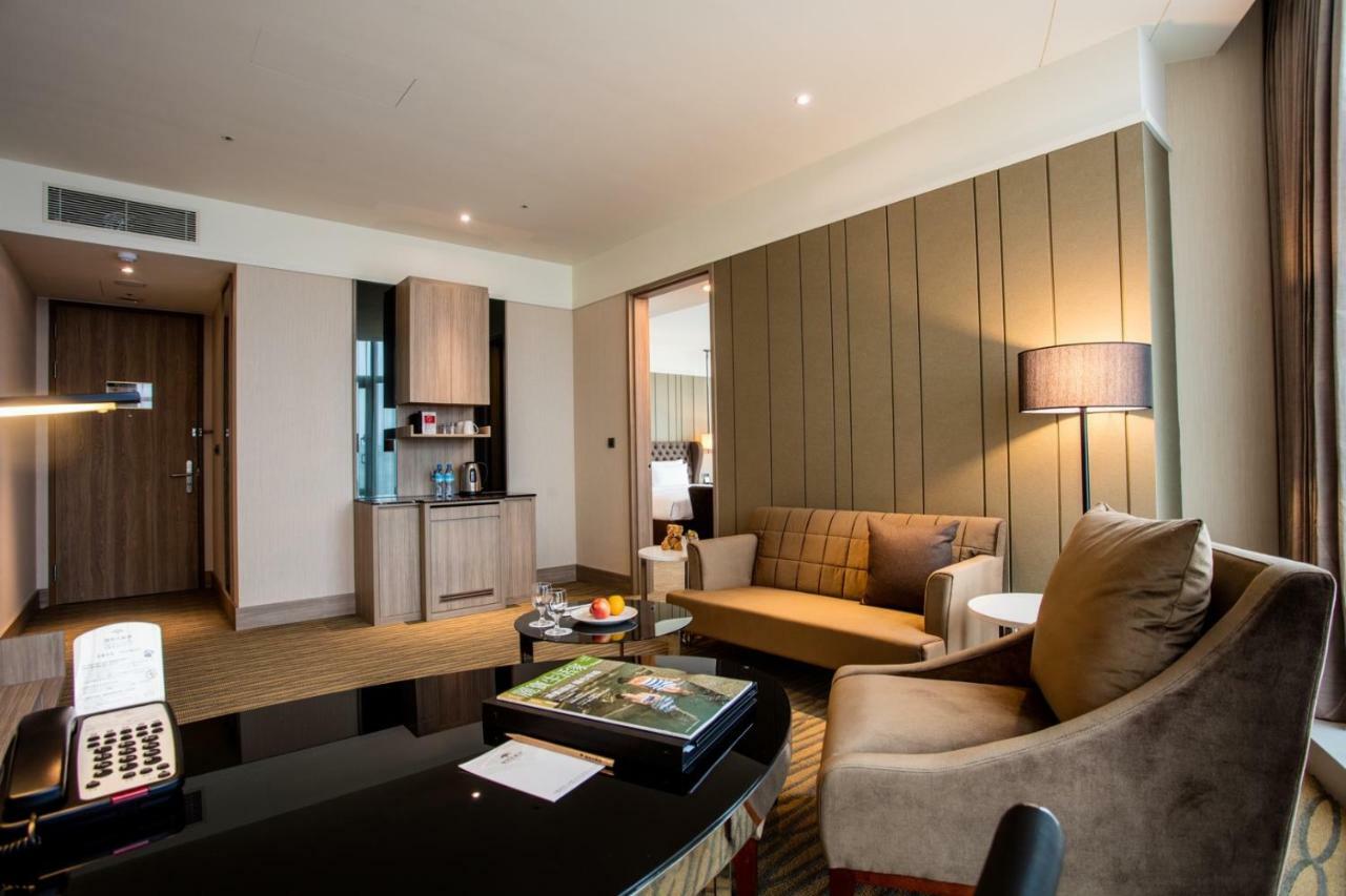 Fullon Hotel Taoyuan Airport Access Mrt A8 Guishan Εξωτερικό φωτογραφία A suite at the hotel
